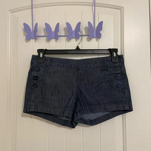 EUC | Vintage Forever 21 women’s premium denim decorative‎ button shorts — 27